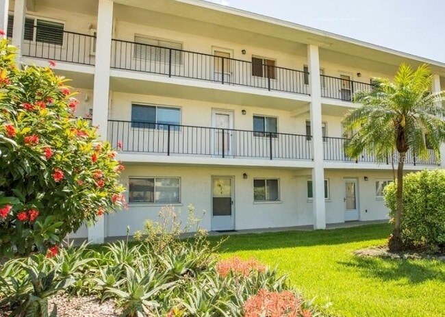 Primary Photo - 708 S Tamiami Trl