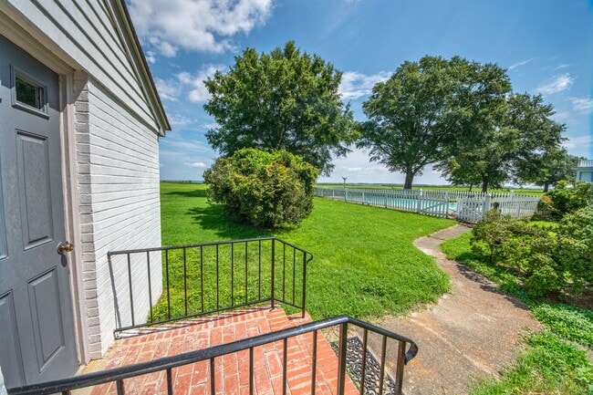 Building Photo - UNIQUE OFFERING-HISTORIC CAPE COD ON URBAN...