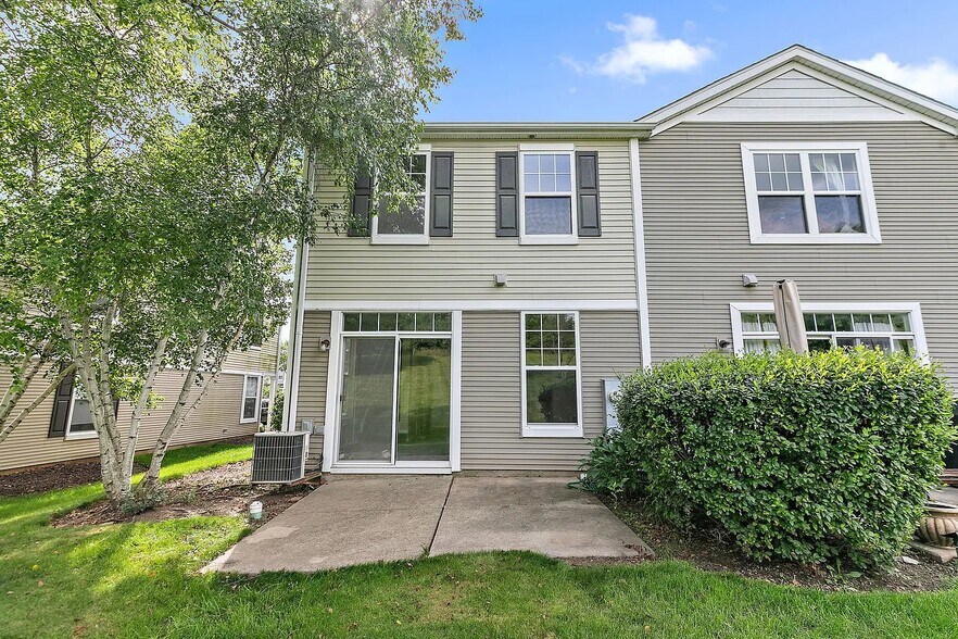 Building Photo - 2284 Flagstone Ln