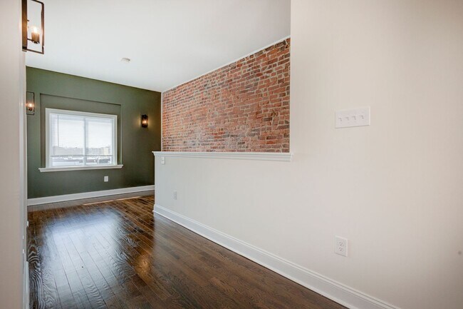 Building Photo - Newly Renovated 6 Bedrooms / 4 Bathrooms at Norris St