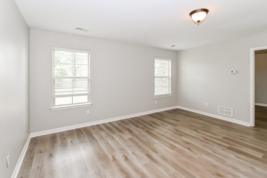 Building Photo - 6092 Vera Ln