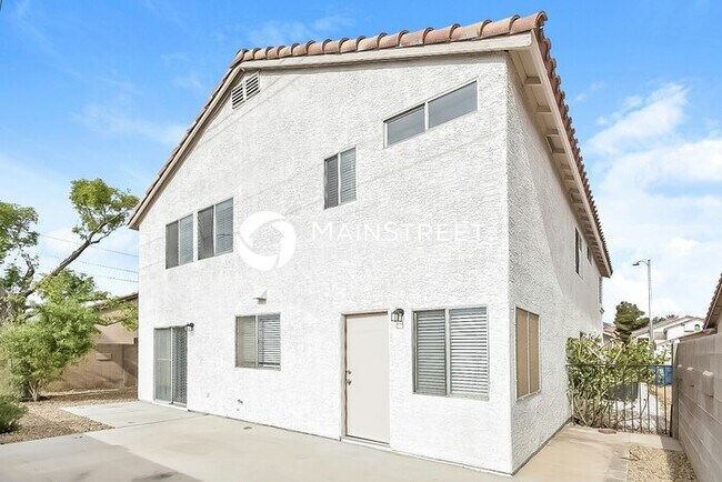 Building Photo - 4 Bedroom Pet-Friendly Home in LAS VEGAS, NV with Main Street Renewal