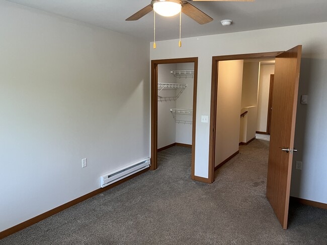 Building Photo - 1249 Salem Dr