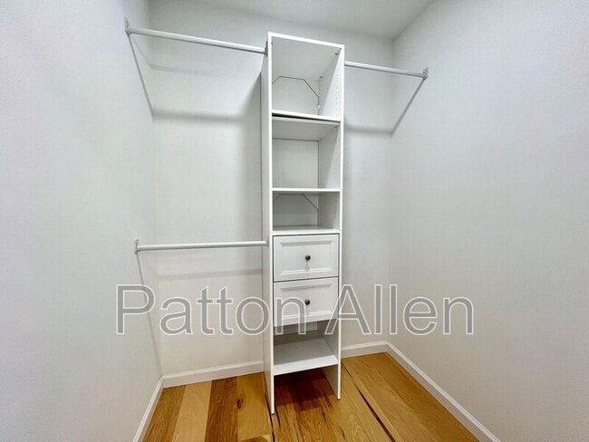 Building Photo - 305 Glenn Bridge Rd