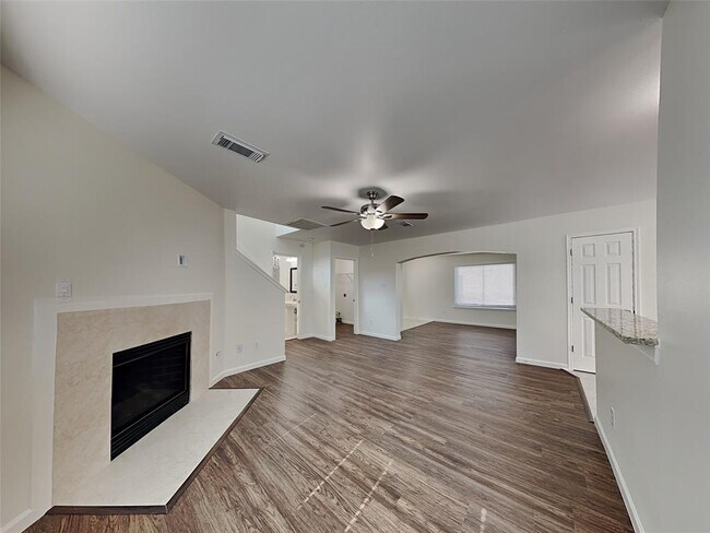 Building Photo - 11731 Rolling Stream Dr