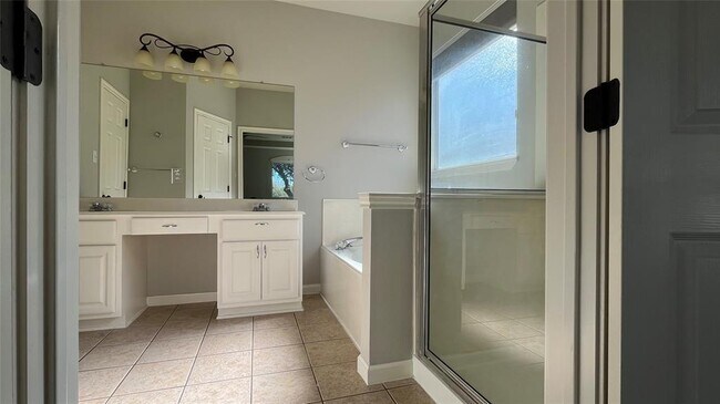 Building Photo - 764 Bent Wood Pl