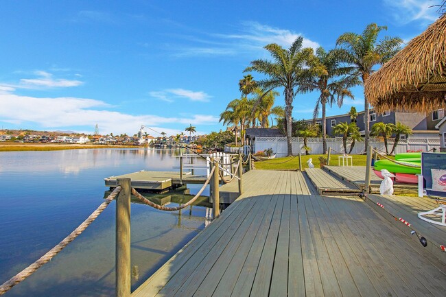 Building Photo - 218 Highland St