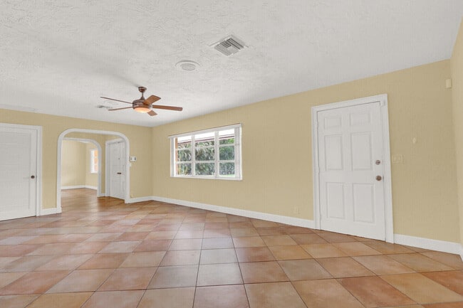 Building Photo - 4529 Square Lake Dr