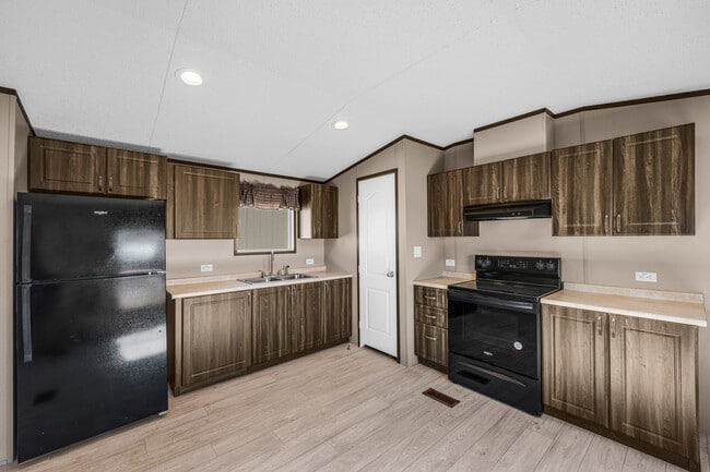 Building Photo - 2301 NW Sheridan Rd