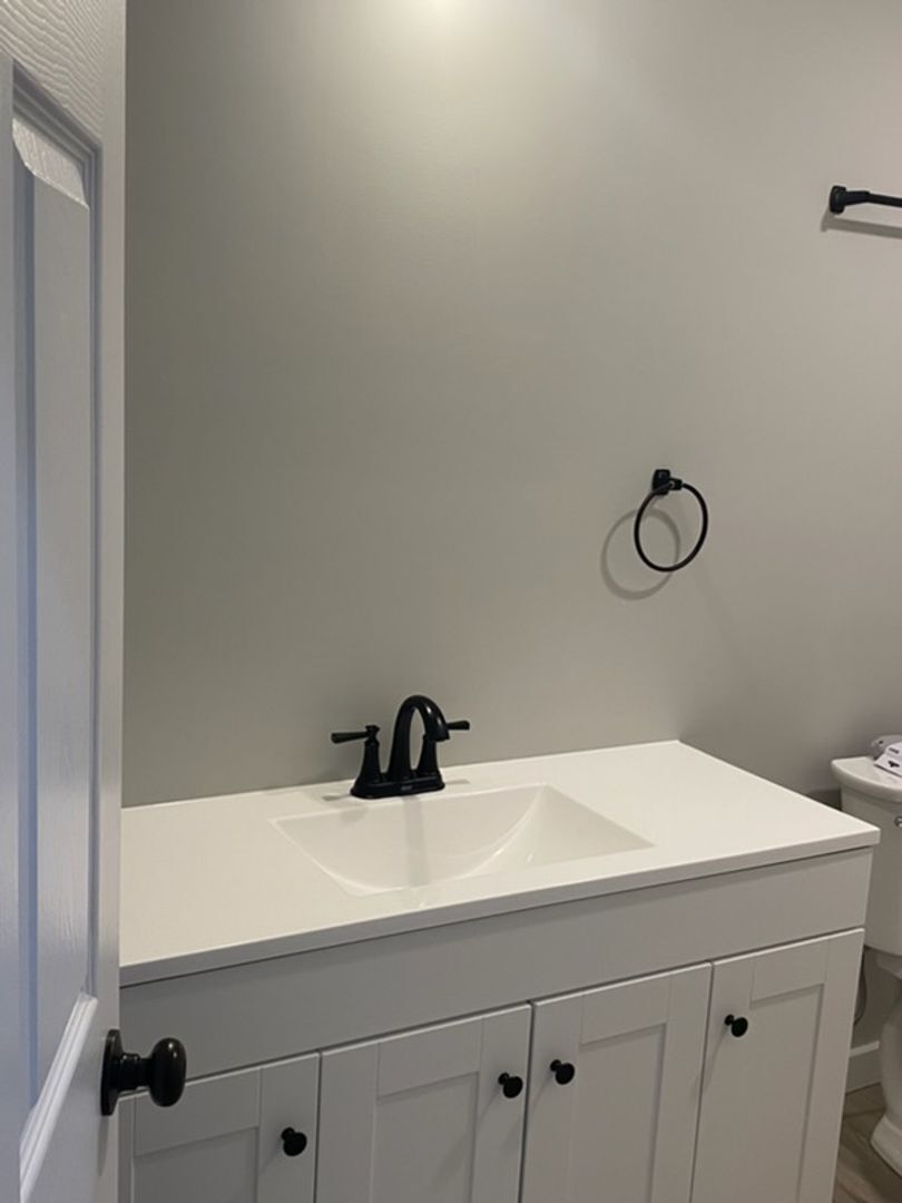 Building Photo - 128 Grand Ave