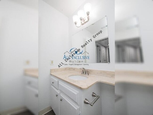 Building Photo - Gorgeous Duplex in Rancho Cordova!