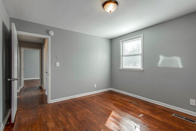 Building Photo - 3259 Panorama Dr