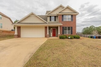 Building Photo - 4525 Village Ct