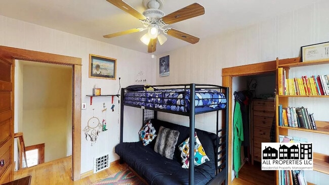 Building Photo - 3286 Meade St