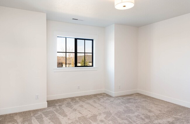 Building Photo - 4200 W Lovegood Ln