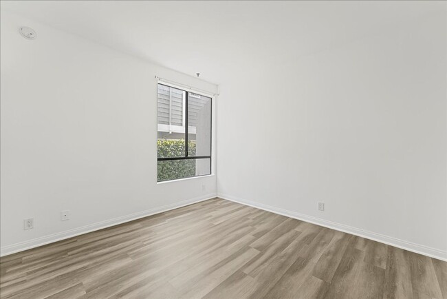 Building Photo - 4741 Radford Ave