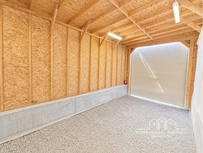 Building Photo - 3-bedroom, 3-bathroom home in Foothills Mobile Est