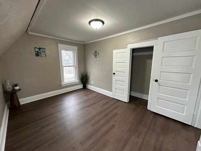 Building Photo - Newly remodeled 3 bed, 1 bath home for ren...