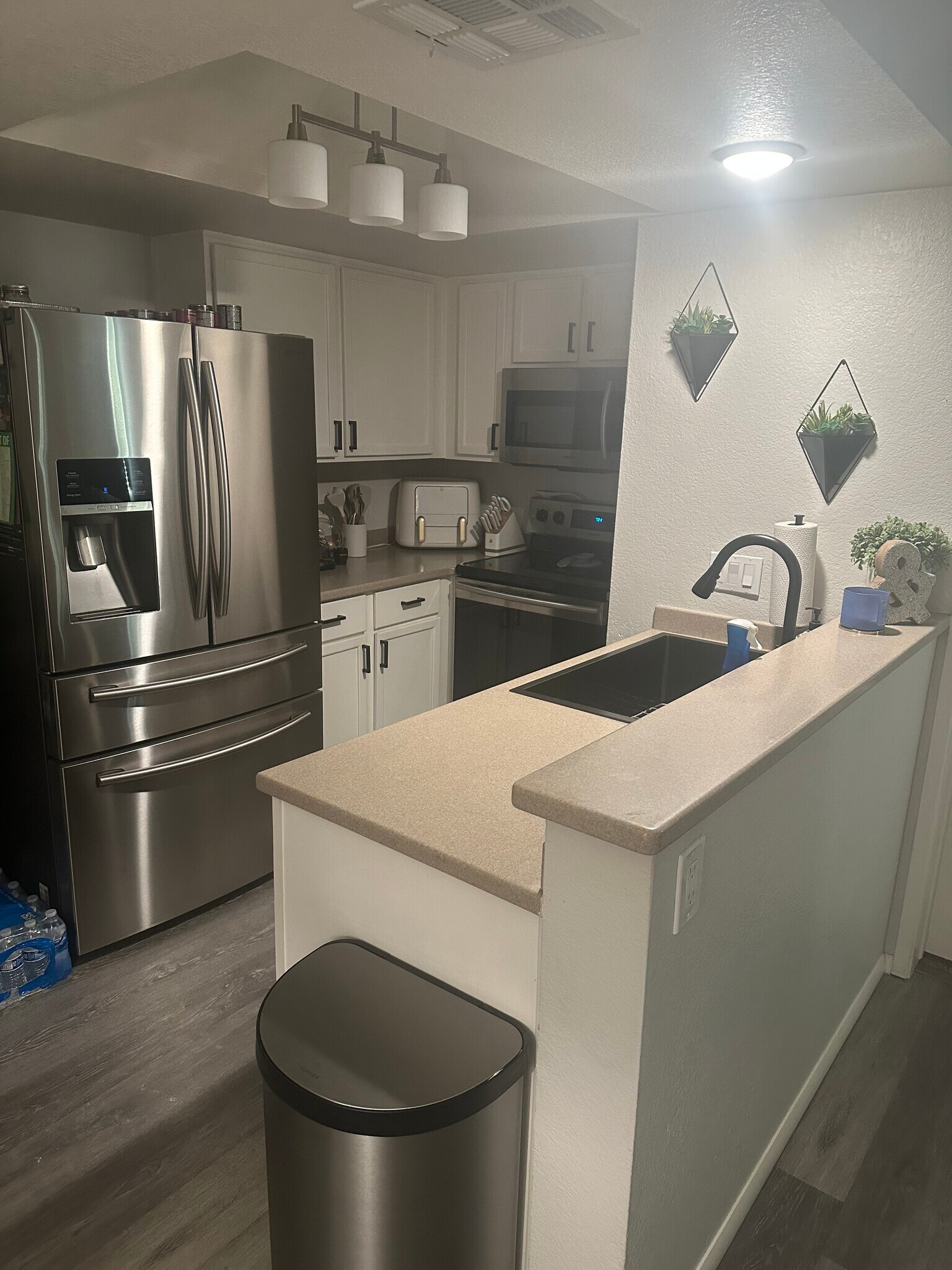 Building Photo - 1720 E Thunderbird Rd