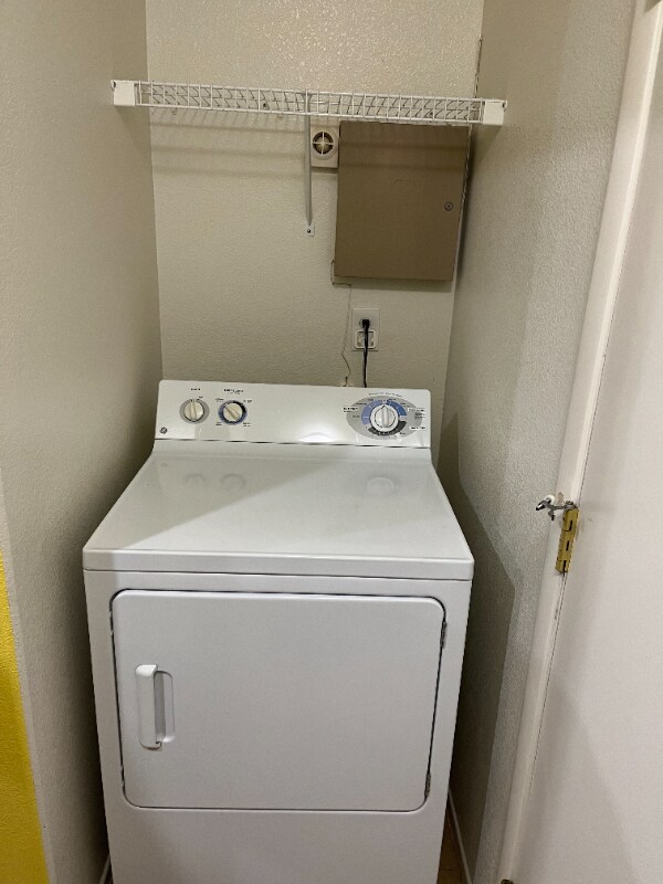 Building Photo - 9241 Valley Ranch Ave