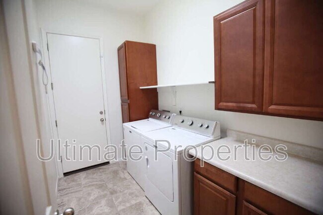 Building Photo - 26134 N Desert Mesa Dr