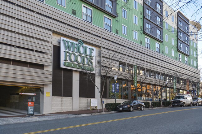 Building Photo - 10201 Grosvenor Pl