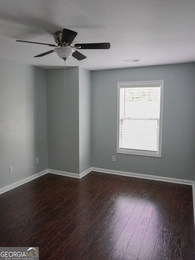Building Photo - 2104 Waterleaf Dr