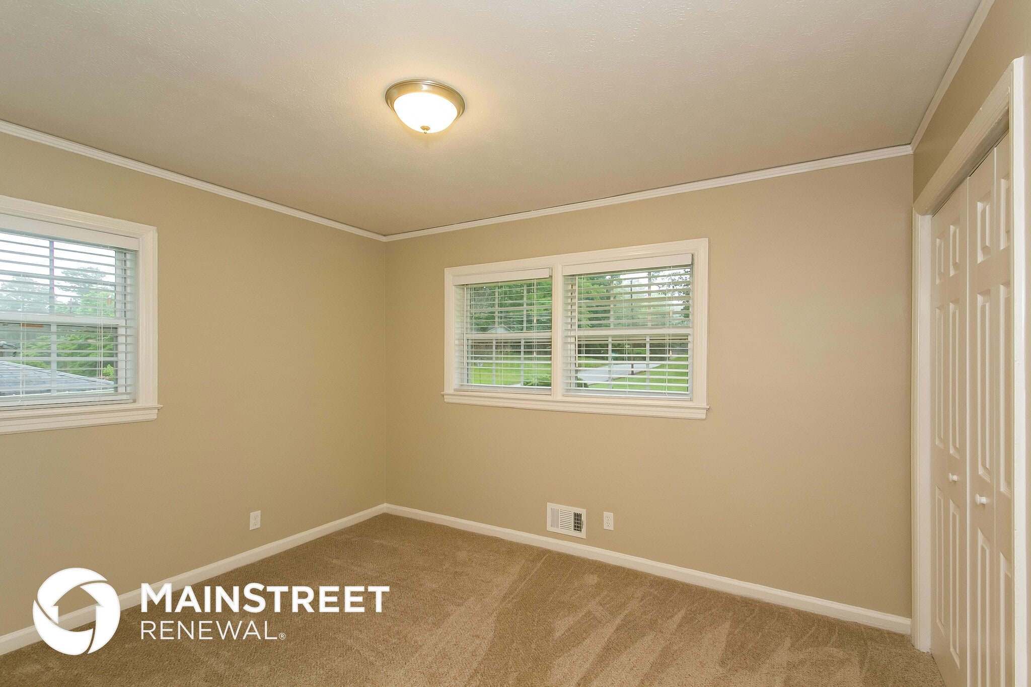 Building Photo - 3545 Ingledale Dr SW