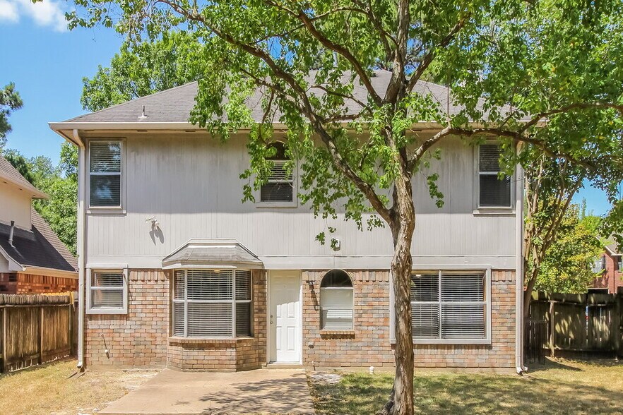 Building Photo - 16830 Goodfield Ct