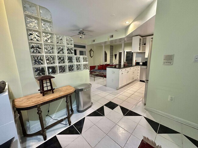 Building Photo - 2403 Shreve Hill Rd