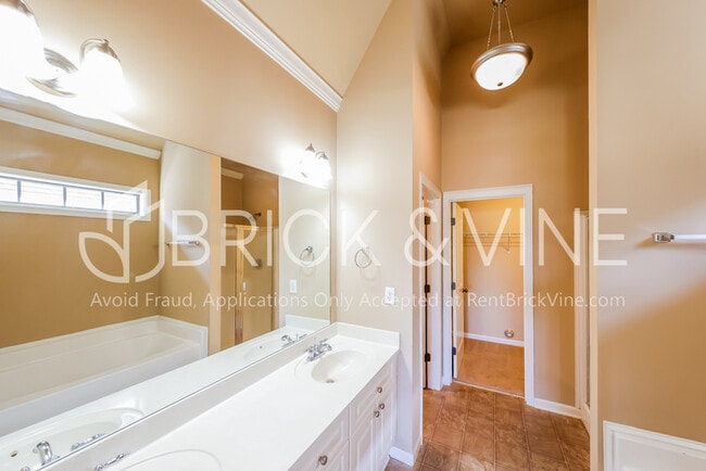 Building Photo - 6101 Cathwick Dr