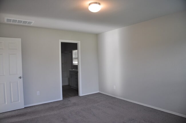 Building Photo - 23327 Briarstone Hbr Trl