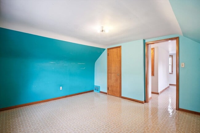 Building Photo - 20700 Goller Ave