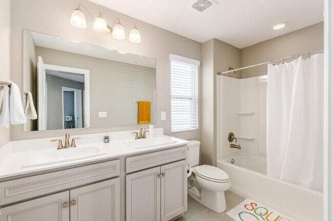 Building Photo - 7270 Cutler Dr