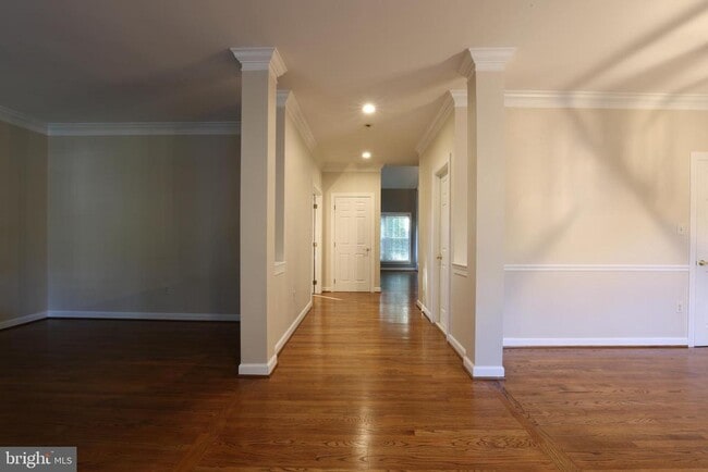 Building Photo - 6732 Rock Brook Dr