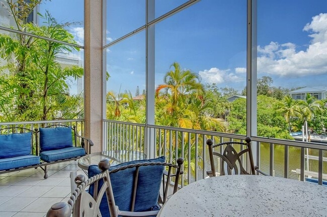 Building Photo - 4931 Oxford Dr