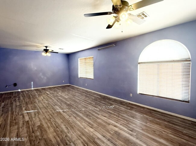 Building Photo - 9786 S La Rosa Dr