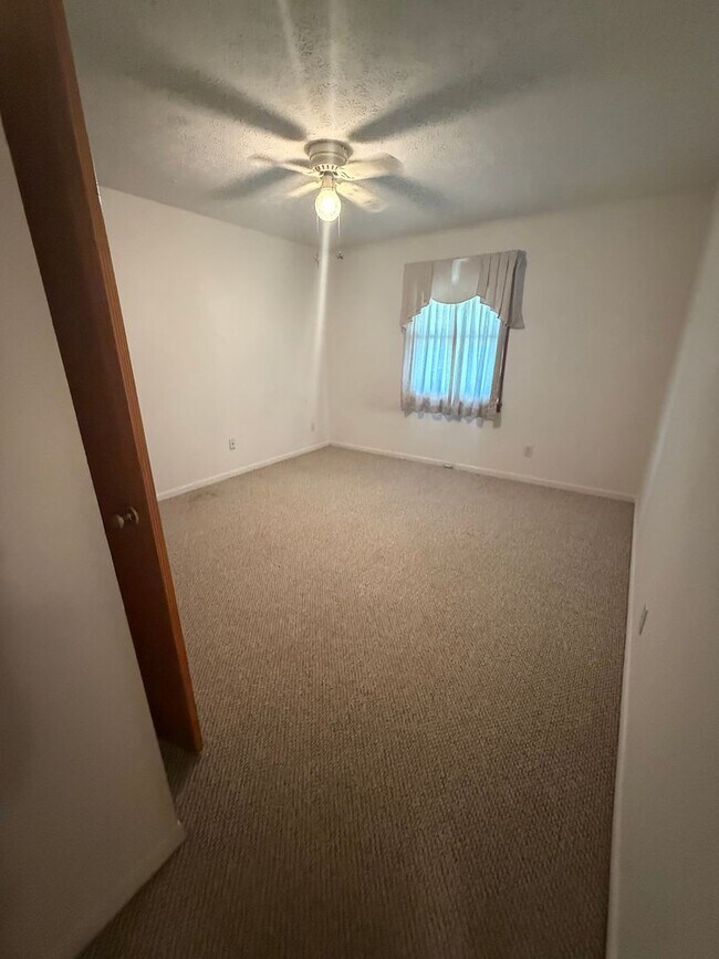 Building Photo - CALL or Text 910-284-4804 TO SCHEDULE