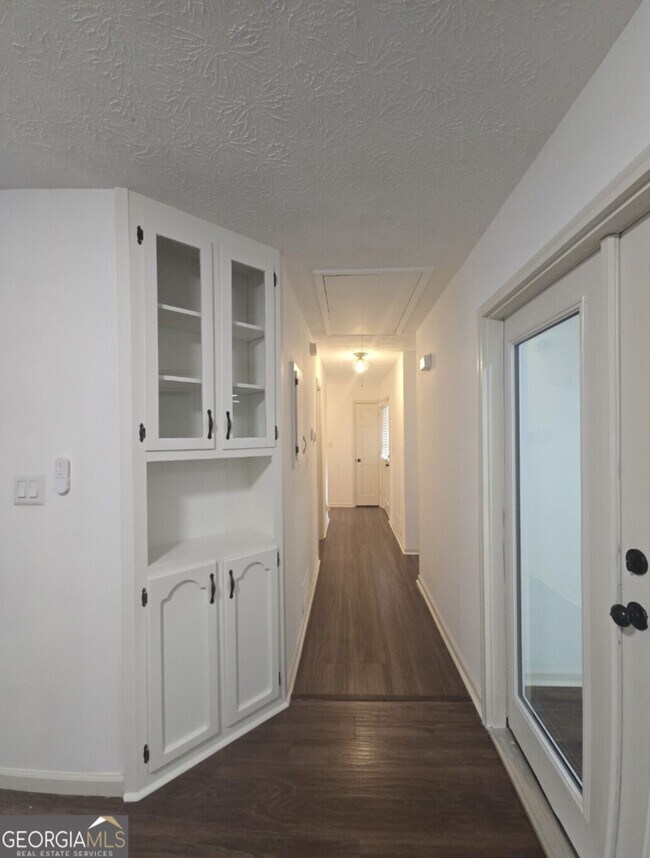Building Photo - 2821 Meadowlark Trail NW