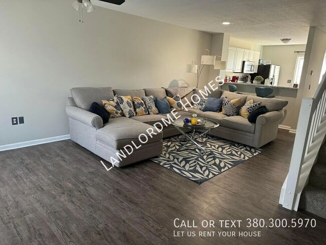 Building Photo - 6485 Nottinghill Trail Dr