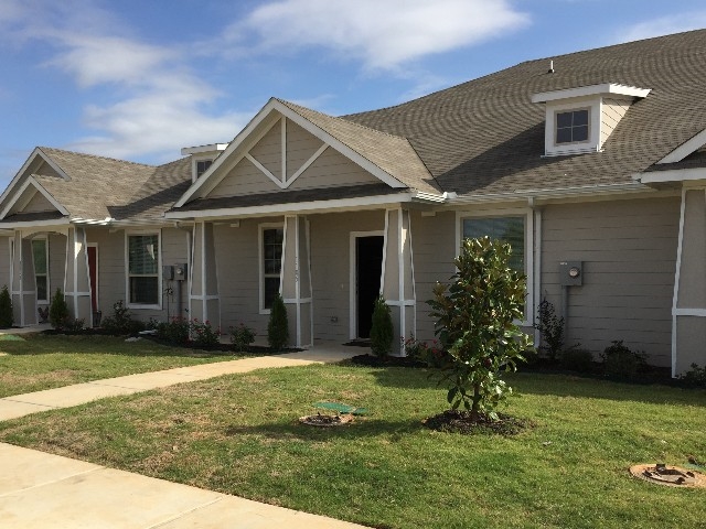 Primary Photo - Town Creek Townhomes