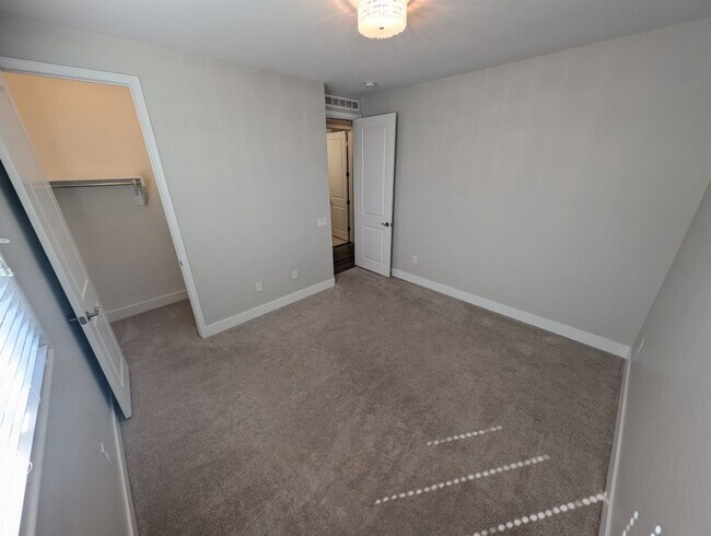 Building Photo - 3622 Portiani Dr