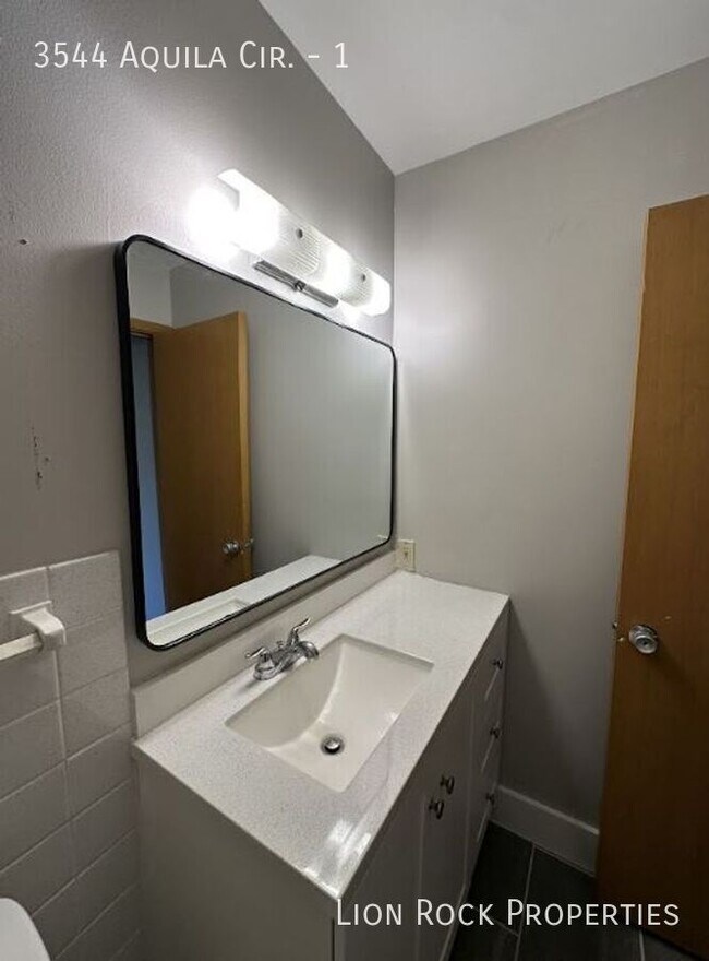 Building Photo - 3544 Aquila Cir