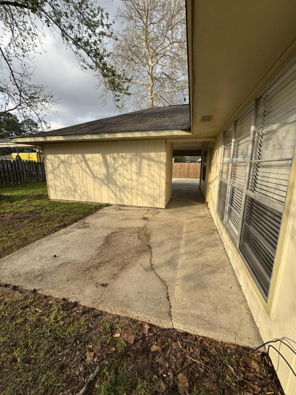 Building Photo - 1413 Briarhurst Dr