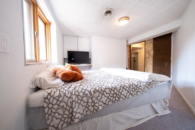 Building Photo - 4517 W 113th St