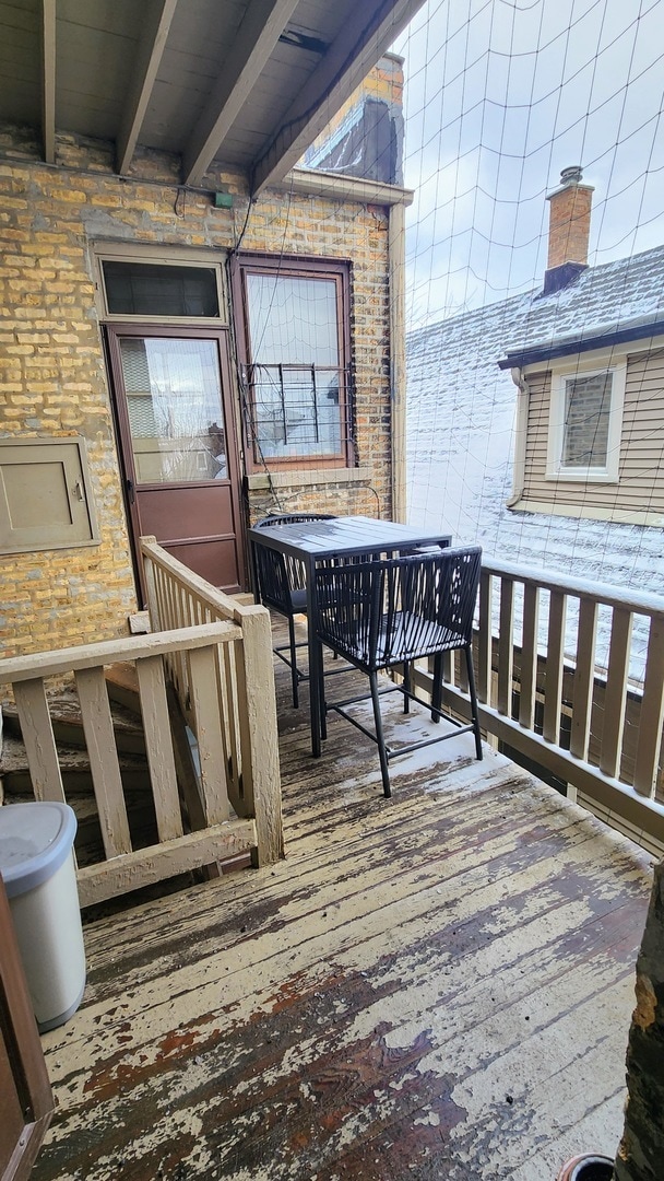 Building Photo - 1919 W Berteau Ave