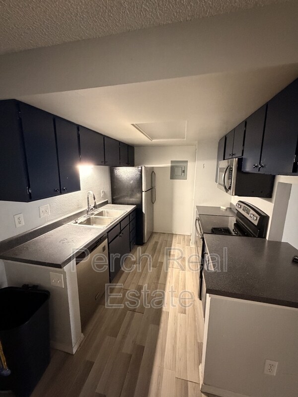 Building Photo - 14424 E Colorado Dr