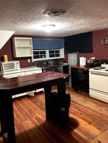 Building Photo - 1132 Shanghai Rd