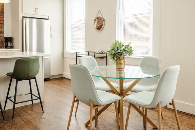 Building Photo - 1826 Republic St