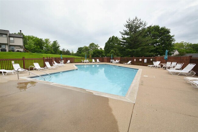 Building Photo - 7115 Sweetwater Dr